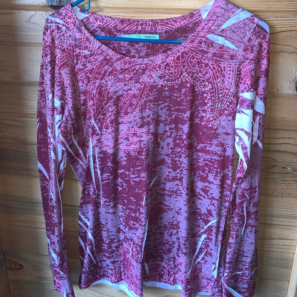 Long sleeve light tee shirt